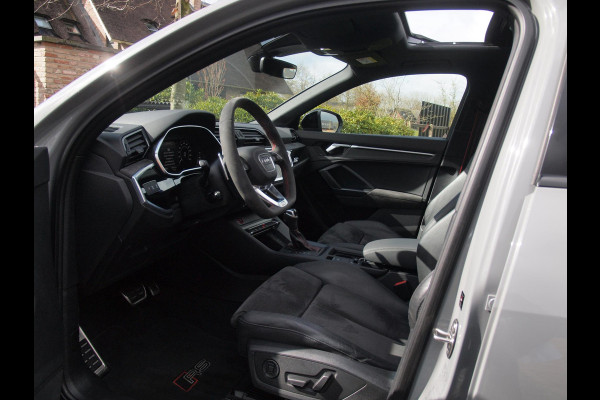 Audi Q3 Sportback TFSI RS | Panoramadak | Bang & Olufsen | Maxton Design | Sport Uitlaatsysteem |