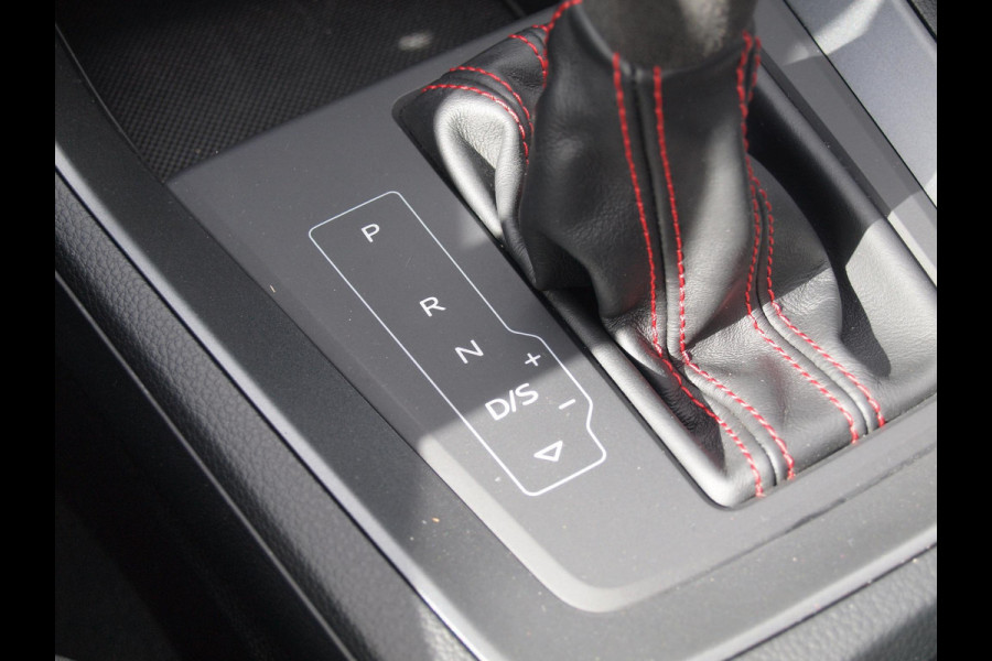 Audi Q3 Sportback TFSI RS | Panoramadak | Bang & Olufsen | Maxton Design | Sport Uitlaatsysteem |