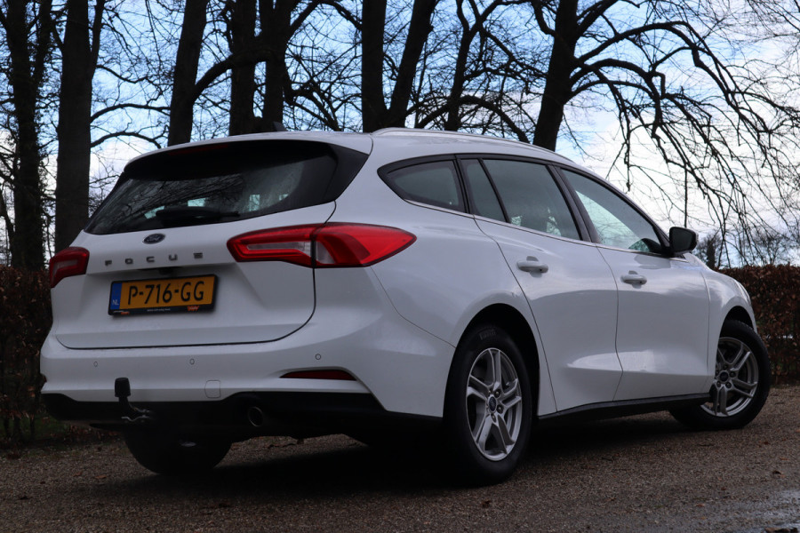 Ford FOCUS Wagon 1.0 EcoBoost Business | Trekhaak | Stoelverwarming | Camera |