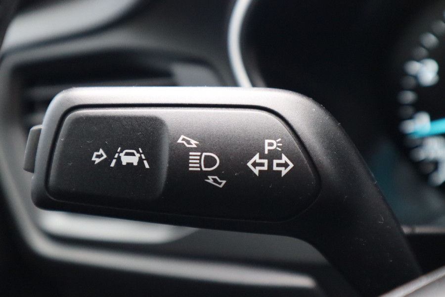 Ford FOCUS Wagon 1.0 EcoBoost Business | Trekhaak | Stoelverwarming | Camera |