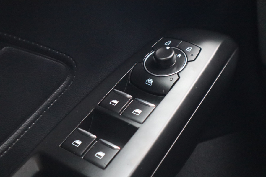 Ford FOCUS Wagon 1.0 EcoBoost Business | Trekhaak | Stoelverwarming | Camera |