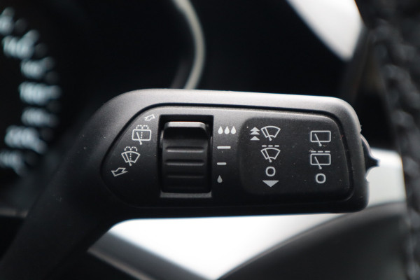 Ford FOCUS Wagon 1.0 EcoBoost Business | Trekhaak | Stoelverwarming | Camera |