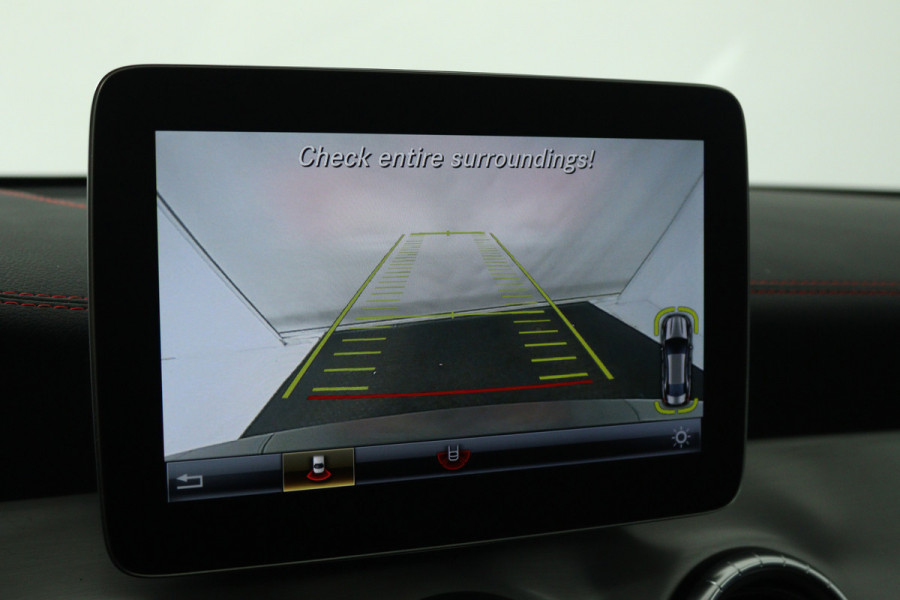 Mercedes-Benz CLA-Klasse 180 Prestige Automaat (PANORAMADAK, STOELVERWARMING, CLIMA, CAMERA)