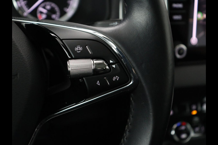 Škoda Karoq 1.0 TSI Business Edition | Carplay | Navigatie | Park Assist  | Climate control | DAB | Cruise control