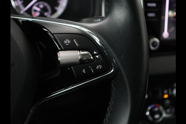 Škoda Karoq 1.0 TSI Business Edition | Carplay | Navigatie | Park Assist  | Climate control | DAB | Cruise control