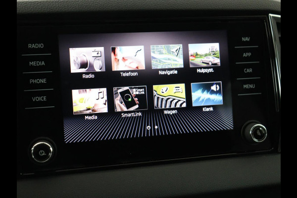 Škoda Karoq 1.0 TSI Business Edition | Carplay | Navigatie | Park Assist  | Climate control | DAB | Cruise control