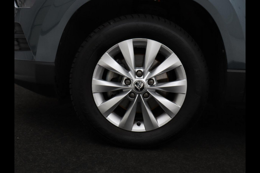 Škoda Karoq 1.0 TSI Business Edition | Carplay | Navigatie | Park Assist  | Climate control | DAB | Cruise control