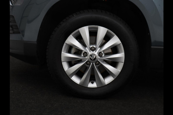 Škoda Karoq 1.0 TSI Business Edition | Carplay | Navigatie | Park Assist  | Climate control | DAB | Cruise control