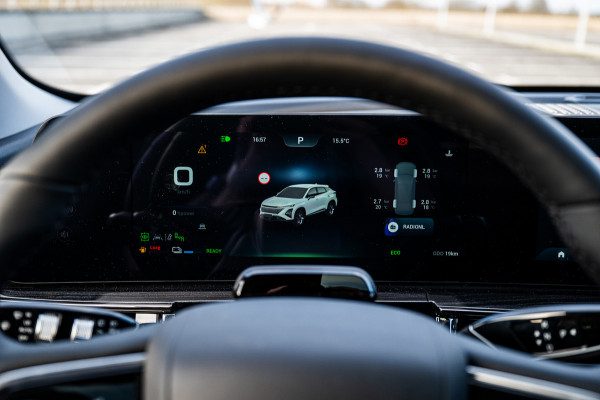 Omoda 5 1.6 T-GDi SHS-H Premium | Airco/Clima | Stuur/Stoelverwarming | Rondom Camera | Parkeersensoren | Panoramadak |