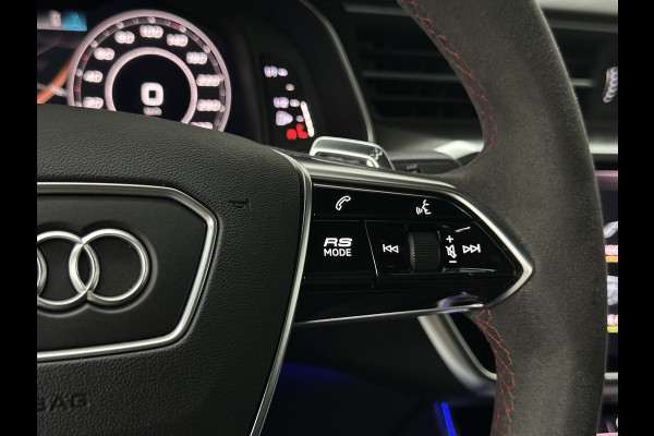 Audi RS7 Dynamic+ 300kmh | Keramisch | 22" ABT (9200,=) | B&O 3D High End | 4-Wielbesturing | Stoelvent. | Carbon Pack | Nachtzicht | Alc 91500,= ex btw | Lease / Maandbedrag 998,= pm. | 360 Camera | Laser-LED | ACC | Valcona | Klasse-5 | Head-up | Soft-Close | Isolatieglas | Dealer OH.