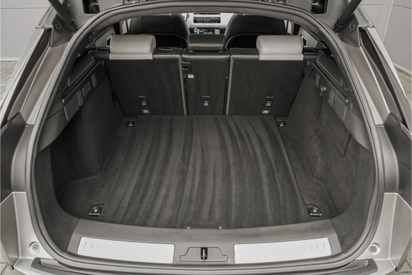 Land Rover Range Rover Velar 3.0 V6 AWD First Edition Pano Leder 22"