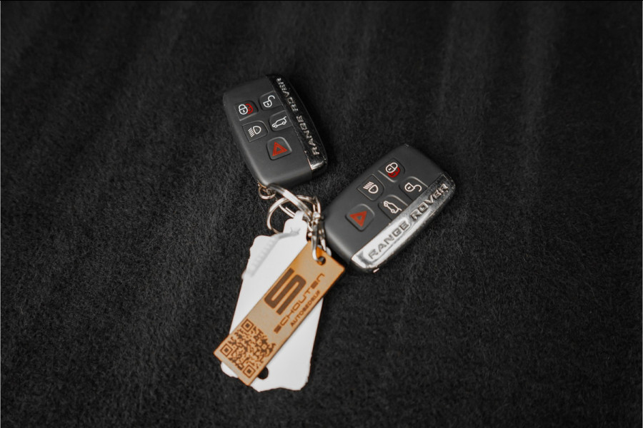 Land Rover Range Rover Velar 3.0 V6 AWD First Edition Pano Leder 22"