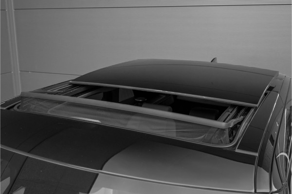 Land Rover Range Rover Velar 3.0 V6 AWD First Edition Pano Leder 22"