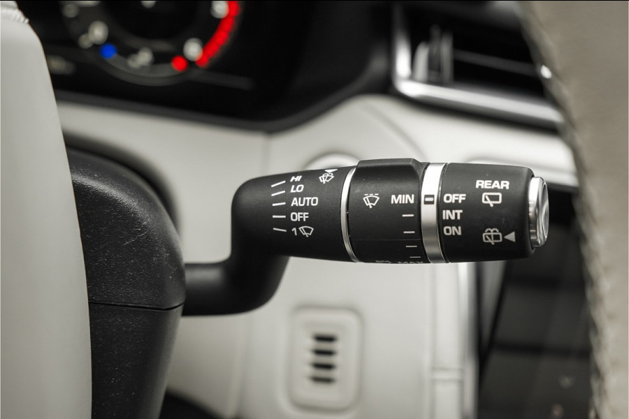 Land Rover Range Rover Velar 3.0 V6 AWD First Edition Pano Leder 22"