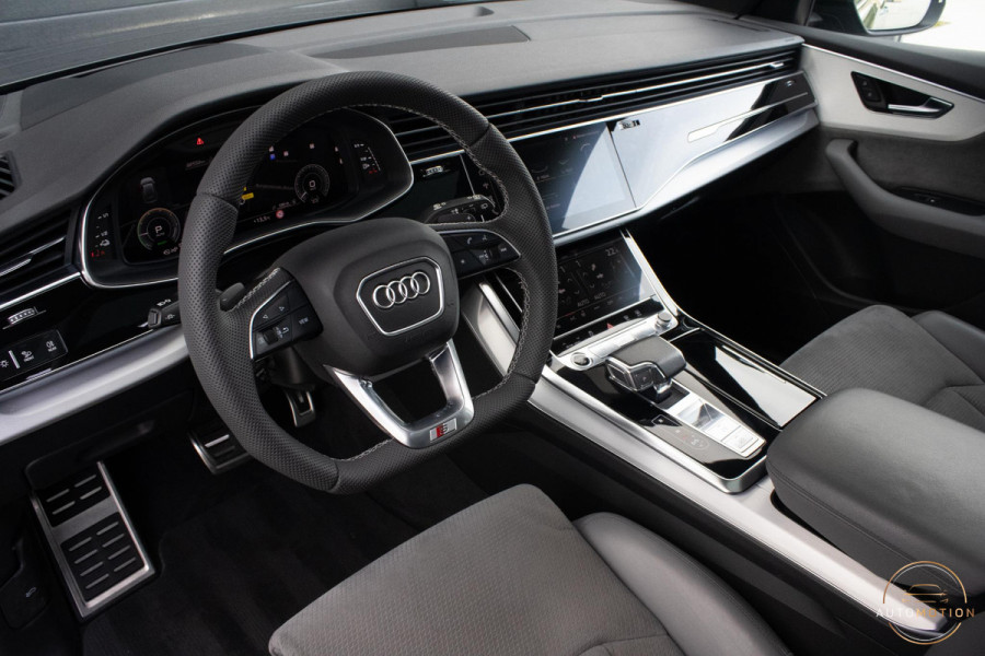 Audi Q8 60 TFSI e quattro Competition SQ8  PANO  CAM  ACC  LANE ASS  TREKHAAK LUCHTVERING