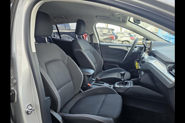 Ford FOCUS Wagon 1.0 EcoBoost Trend Edition Business Winterpack | Navigatie | Cruise control | Lane assist | Voorruitverwarming | Apple car play | Perfect onderhouden!