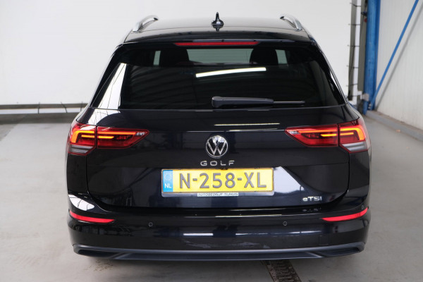 Volkswagen Golf Variant 1.0 eTSI Life Automaat - N.A.P. Airco, Cruise, Camera, Navi, PDC, Virtual display.