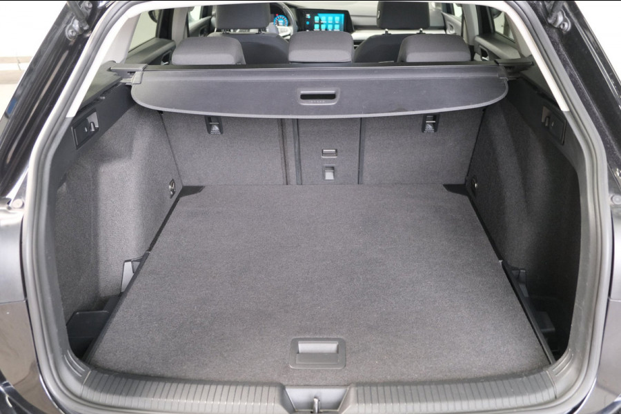 Volkswagen Golf Variant 1.0 eTSI Life Automaat - N.A.P. Airco, Cruise, Camera, Navi, PDC, Virtual display.
