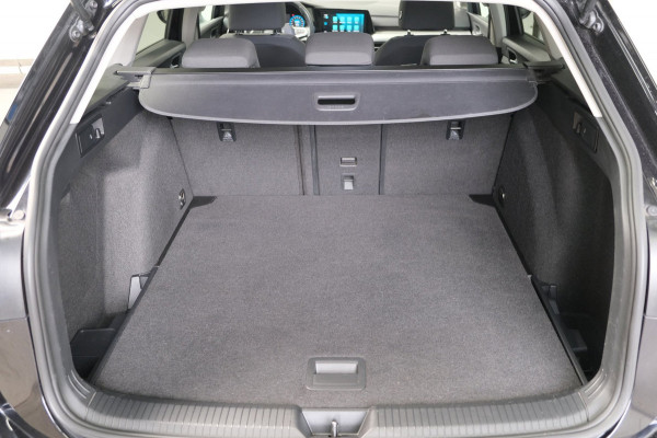 Volkswagen Golf Variant 1.0 eTSI Life Automaat - N.A.P. Airco, Cruise, Camera, Navi, PDC, Virtual display.