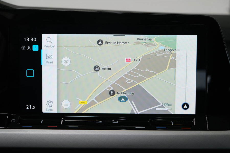 Volkswagen Golf Variant 1.0 eTSI Life Automaat - N.A.P. Airco, Cruise, Camera, Navi, PDC, Virtual display.