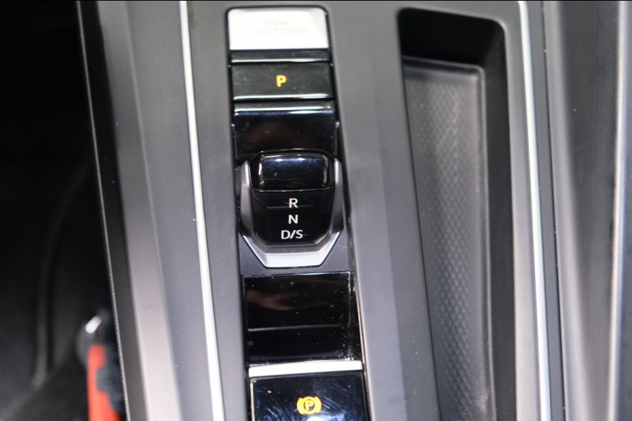 Volkswagen Golf Variant 1.0 eTSI Life Automaat - N.A.P. Airco, Cruise, Camera, Navi, PDC, Virtual display.