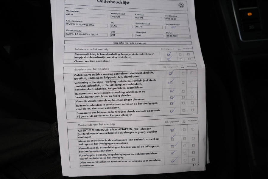 Volkswagen Golf Variant 1.0 eTSI Life Automaat - N.A.P. Airco, Cruise, Camera, Navi, PDC, Virtual display.