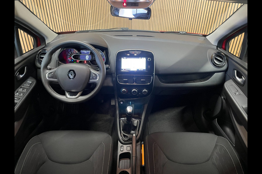 Renault Clio 0.9 TCe Limited|APPLE CARPLAY|CRUISE CONTROL|NAVIGATIE|AIRCONDITIONING|BLUETOOTH|PDC-A|LMV|LED|NETTE AUTO|NL-AUTO|NAP