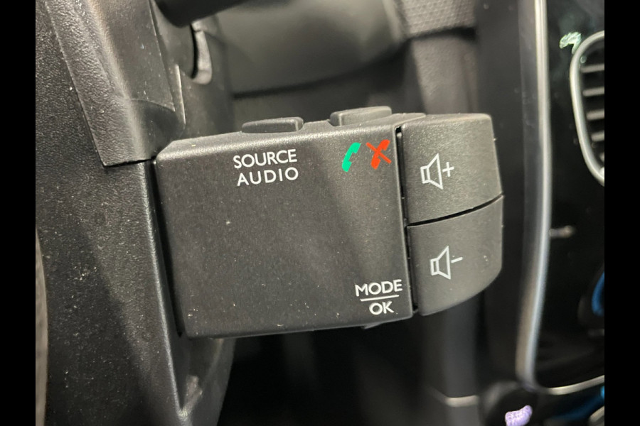 Renault Clio 0.9 TCe Limited|APPLE CARPLAY|CRUISE CONTROL|NAVIGATIE|AIRCONDITIONING|BLUETOOTH|PDC-A|LMV|LED|NETTE AUTO|NL-AUTO|NAP