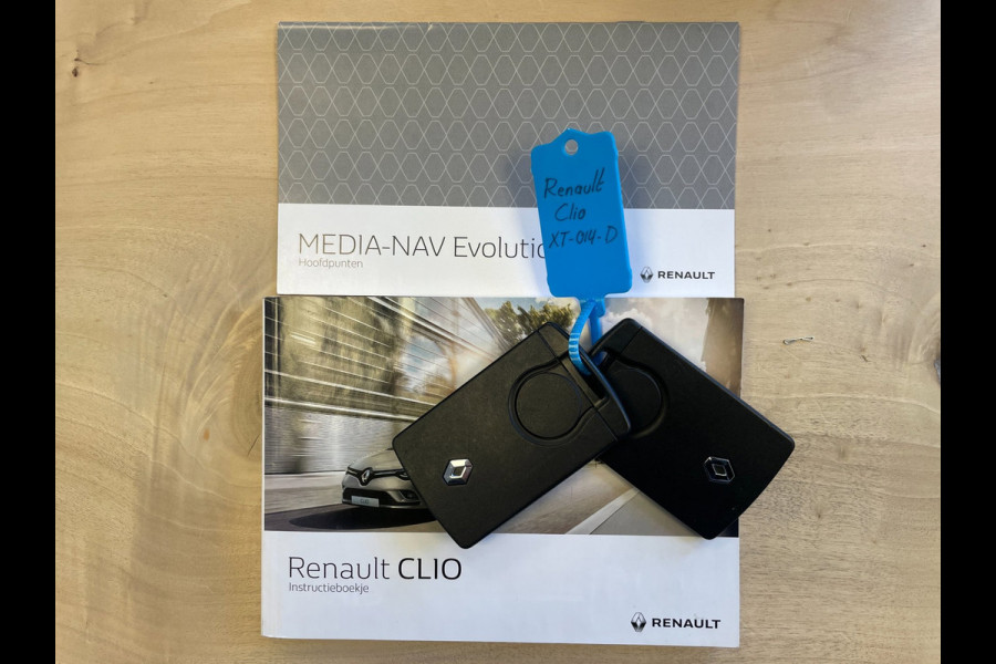 Renault Clio 0.9 TCe Limited|APPLE CARPLAY|CRUISE CONTROL|NAVIGATIE|AIRCONDITIONING|BLUETOOTH|PDC-A|LMV|LED|NETTE AUTO|NL-AUTO|NAP