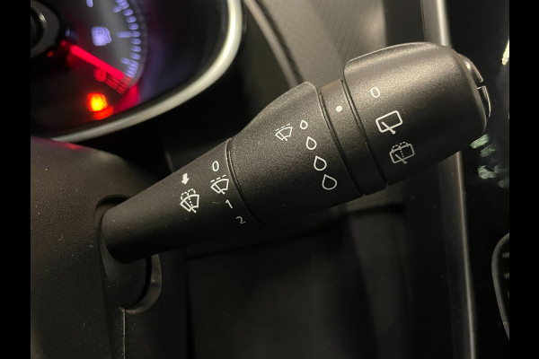 Renault Clio 0.9 TCe Limited|APPLE CARPLAY|CRUISE CONTROL|NAVIGATIE|AIRCONDITIONING|BLUETOOTH|PDC-A|LMV|LED|NETTE AUTO|NL-AUTO|NAP