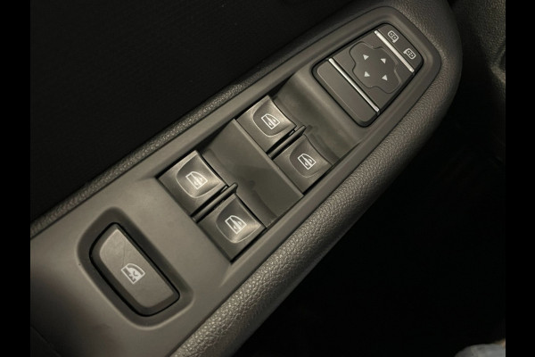 Renault Clio 0.9 TCe Limited|APPLE CARPLAY|CRUISE CONTROL|NAVIGATIE|AIRCONDITIONING|BLUETOOTH|PDC-A|LMV|LED|NETTE AUTO|NL-AUTO|NAP