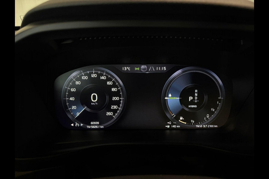 Volvo XC40 T4 Aut. Plug-in Hybrid Plus Bright Stoelverwarming Parkeercamera 211pk