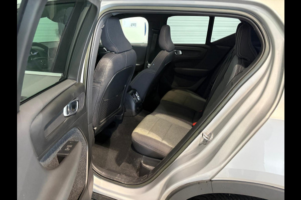 Volvo XC40 T4 Aut. Plug-in Hybrid Plus Bright Stoelverwarming Parkeercamera 211pk