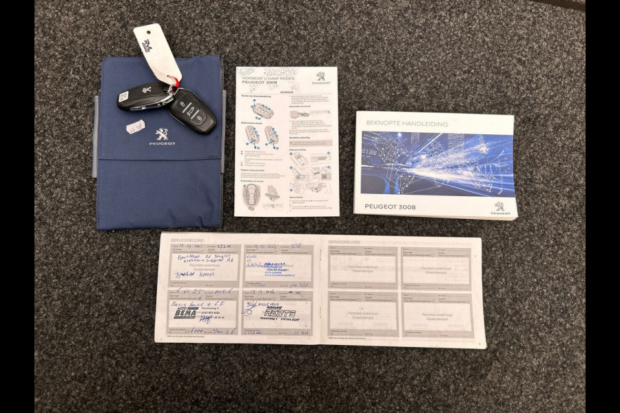 Peugeot 3008 1.2 PureTech Blue Lease Premium | Origineel NL | Focal | Trekhaak | Carplay | Camera | PDC |