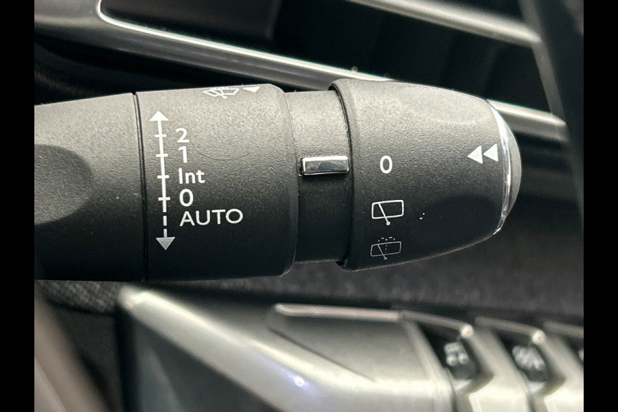 Peugeot 3008 1.2 PureTech Blue Lease Premium | Origineel NL | Focal | Trekhaak | Carplay | Camera | PDC |