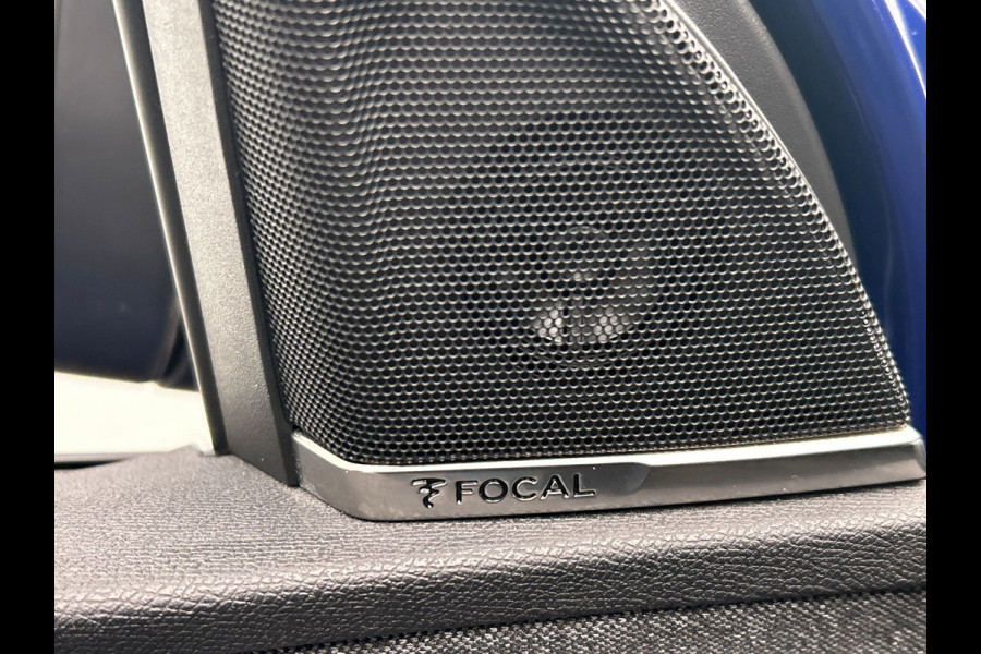 Peugeot 3008 1.2 PureTech Blue Lease Premium | Origineel NL | Focal | Trekhaak | Carplay | Camera | PDC |