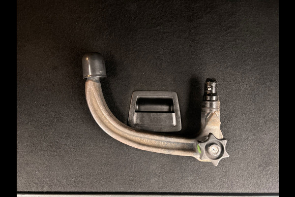 Peugeot 3008 1.2 PureTech Blue Lease Premium | Origineel NL | Focal | Trekhaak | Carplay | Camera | PDC |