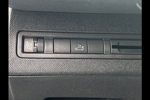 Peugeot 3008 1.2 PureTech Blue Lease Premium | Origineel NL | Focal | Trekhaak | Carplay | Camera | PDC |