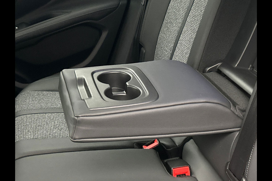 Peugeot 3008 1.2 PureTech Blue Lease Premium | Origineel NL | Focal | Trekhaak | Carplay | Camera | PDC |