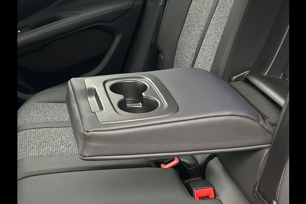Peugeot 3008 1.2 PureTech Blue Lease Premium | Origineel NL | Focal | Trekhaak | Carplay | Camera | PDC |