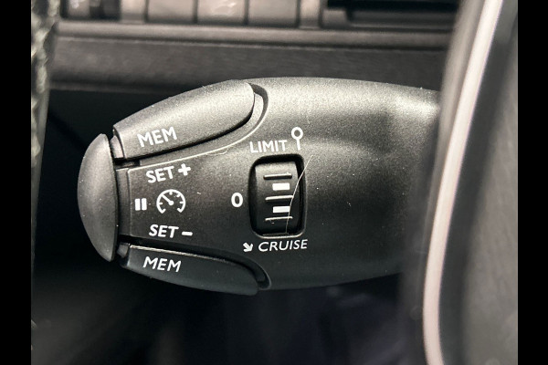 Peugeot 3008 1.2 PureTech Blue Lease Premium | Origineel NL | Focal | Trekhaak | Carplay | Camera | PDC |