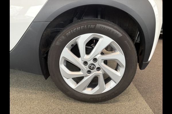 Toyota Aygo X 1.0 VVT-i 73pk Play 5-drs. CAMERA/CARPLAY/ADAPT.CRUISE/17INCH