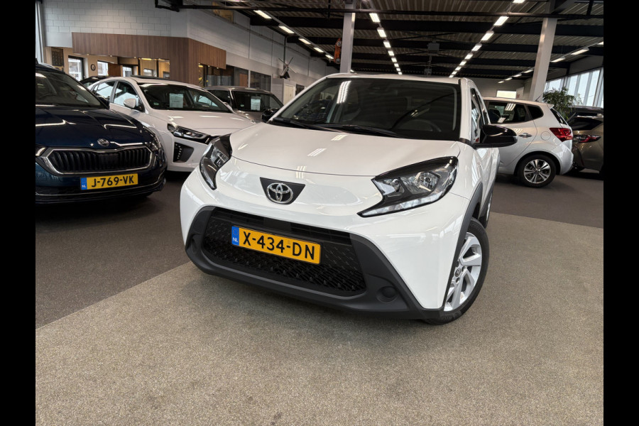 Toyota Aygo X 1.0 VVT-i 73pk Play 5-drs. CAMERA/CARPLAY/ADAPT.CRUISE/17INCH