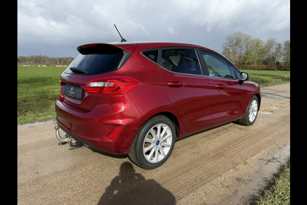 Ford Fiesta 1.0 EcoBoost Vignale | PANORAMADAK | AUTOMAAT | TREKHAAK | CAMERA | PDC | LMV |
