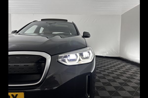 BMW iX3 High Executive 80 kWh [ 3-Fase-11kW ] {SOH-99%} (INCL-BTW) Aut. *HEATPUMP | PANO | LEATHER | HARMAN/KARDON | FULL-LED | BLINDSPOT | MEMORY-PACK | DIGI-COCKPIT | HEATED-SPORTSEATS | KEYLESS | TOPVIEW | DAB+ | NAVI-FULLMAP | HEAD-UP | ...