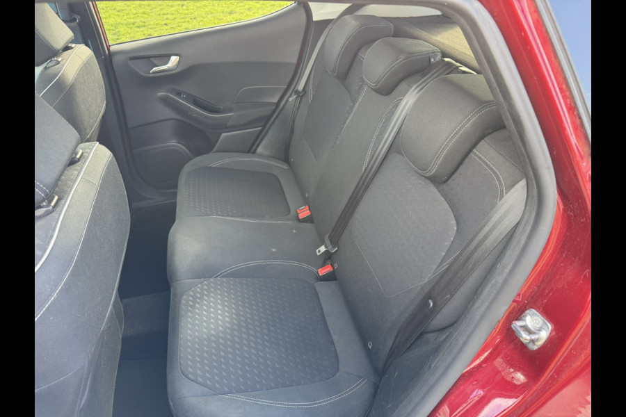 Ford Fiesta 1.0 EcoBoost Vignale | PANORAMADAK | AUTOMAAT | TREKHAAK | CAMERA | PDC | LMV |