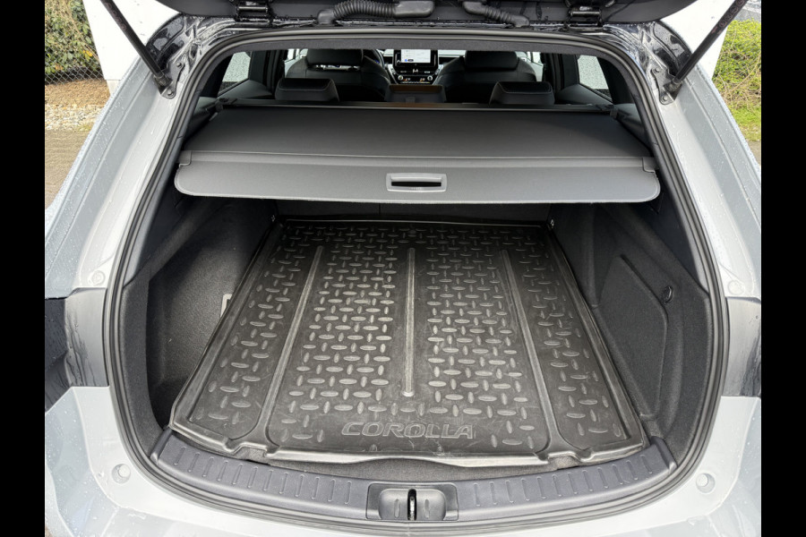 Toyota Corolla Touring Sports 2.0 Hybrid Team D | ACC | CarPlay | Camera | JBL | Keyless | LED