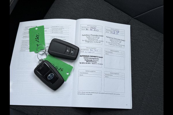 Toyota Corolla Touring Sports 2.0 Hybrid Team D | ACC | CarPlay | Camera | JBL | Keyless | LED