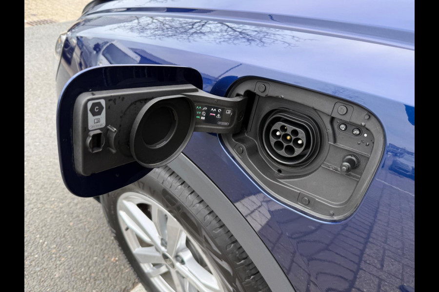 Audi Q3 45 TFSI e S edition 245PK PDC/LMV/CARPLAY/VIRTU/PANO