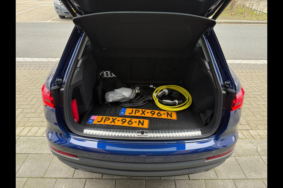 Audi Q3 45 TFSI e S edition 245PK PDC/LMV/CARPLAY/VIRTU/PANO